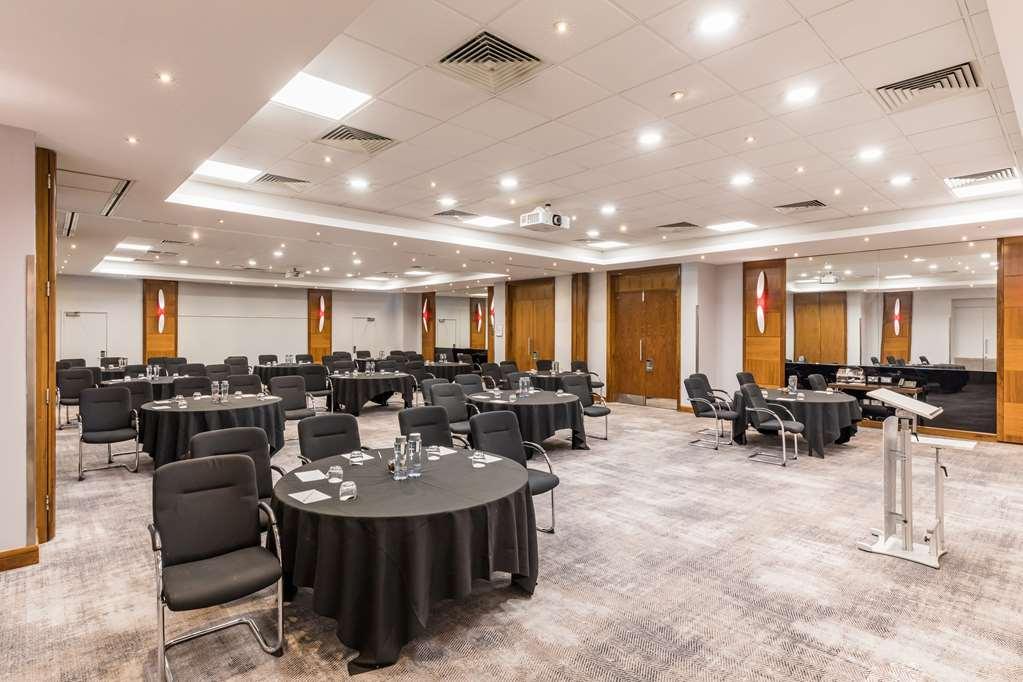 Radisson Red Hotel London Heathrow Konforlar fotoğraf