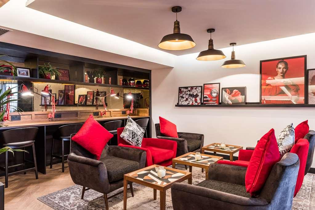 Radisson Red Hotel London Heathrow Restoran fotoğraf