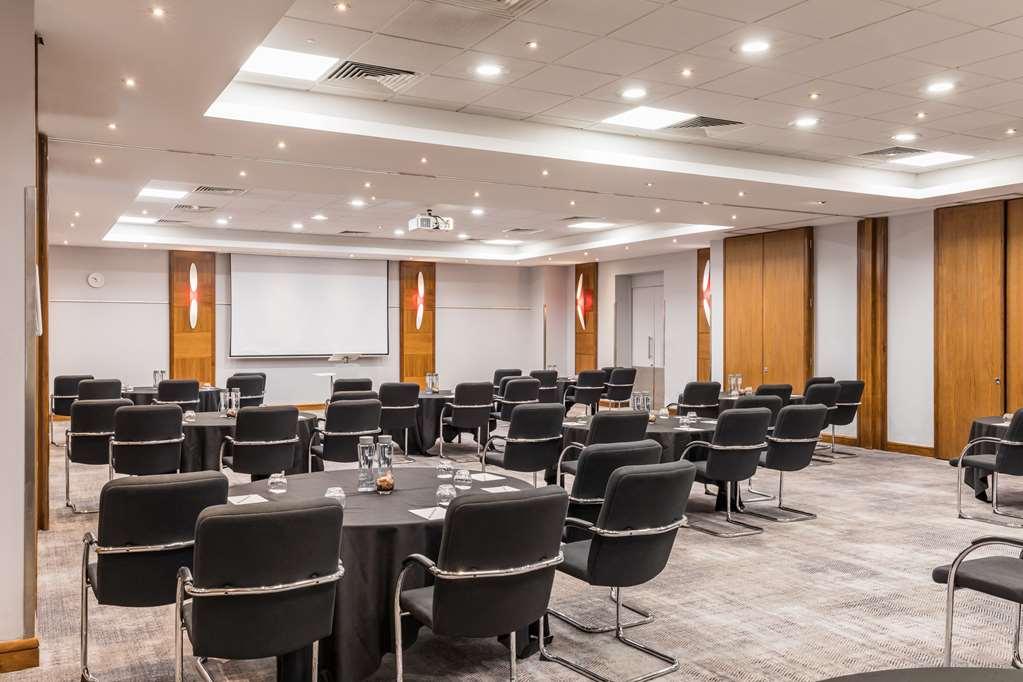 Radisson Red Hotel London Heathrow Konforlar fotoğraf