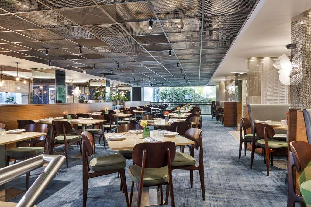 Radisson Red Hotel London Heathrow Restoran fotoğraf