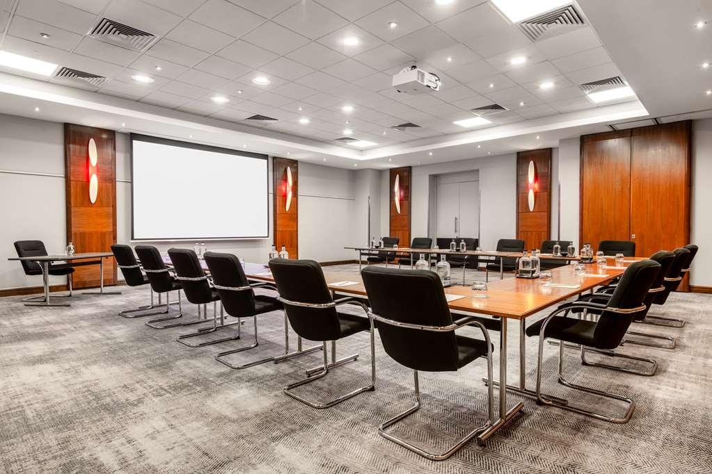 Radisson Red Hotel London Heathrow Konforlar fotoğraf