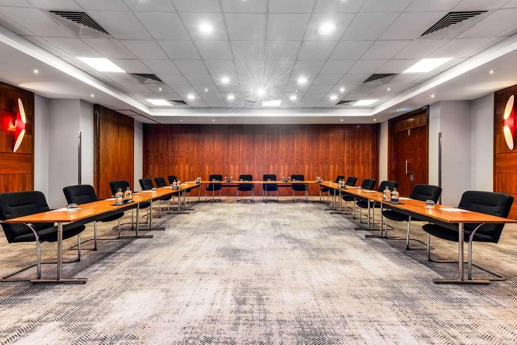 Radisson Red Hotel London Heathrow Konforlar fotoğraf